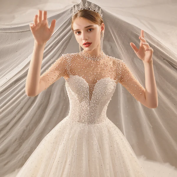 Luxe Ivoire Transparentes La Mariée Robe De Mariée 2020 Robe Boule Col Haut Manches Courtes Dos Nu Glitter Tulle Perlage Perle Cathedral Train Volants