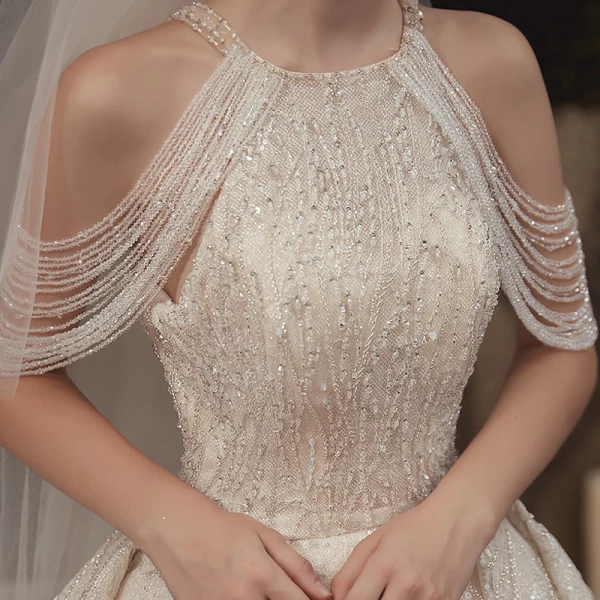 Luxe Champagne La Mariée Robe De Mariée 2020 Robe Boule Encolure Dégagée Sans Manches Dos Nu Perlage Paillettes Glitter Tulle Cathedral Train Volants