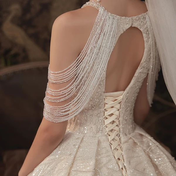 Luxe Champagne La Mariée Robe De Mariée 2020 Robe Boule Encolure Dégagée Sans Manches Dos Nu Perlage Paillettes Glitter Tulle Cathedral Train Volants