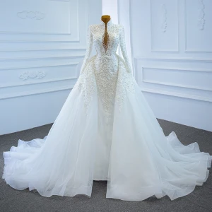 Luxe Blanche La Mariée Robe De Mariée 2020 Robe Boule Transparentes Col V Profond Manches Longues Dos Nu Appliques En Dentelle Perlage Perle Chapel Train Volants