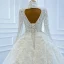 Luxe Blanche La Mariée Robe De Mariée 2020 Robe Boule Transparentes Col v profond Manches Longues Dos Nu Appliques En Dentelle Perlage Perle Chapel Train Volants