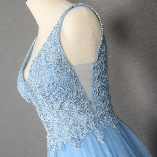 Élégant Bleu Ciel Dansant Robe De Bal 2020 Princesse Col v profond Sans Manches Appliques En Dentelle Perlage Faux Diamant Glitter Tulle Longue Volants Dos Nu Robe De Ceremonie