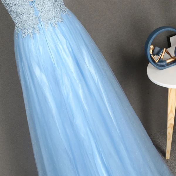 Élégant Bleu Ciel Dansant Robe De Bal 2020 Princesse Col v profond Sans Manches Appliques En Dentelle Perlage Faux Diamant Glitter Tulle Longue Volants Dos Nu Robe De Ceremonie