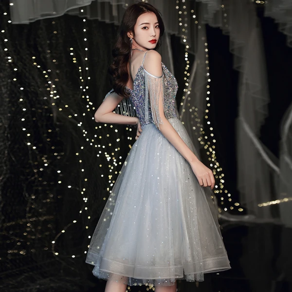 Fashion Grey Homecoming Graduation Dresses 2020 A-Line / Princess V-Neck Spaghetti Straps Sleeveless Beading Tassel Glitter Star Sequins Knee-Length Ruffle Backless Formal Dresses