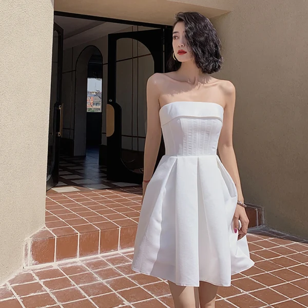 Modest / Simple White Homecoming Graduation Dresses 2020 A-Line / Princess Strapless Sleeveless Short Ruffle Backless Formal Dresses Modest / Simple White Homecoming Graduation Dresses 2020 A-Line / Princess Strapless Sleeveless Short Ruffle Backless Formal Dresses