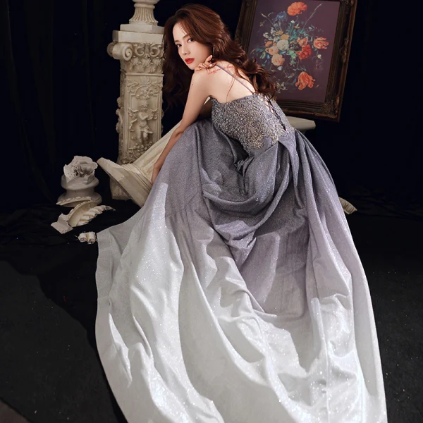 Sexy Bleu Marine Dégradé De Couleur Transparentes Robe De Bal 2020 Princesse Bretelles Spaghetti Sans Manches Appliques En Dentelle Perlage Glitter Polyester Longue Dos Nu