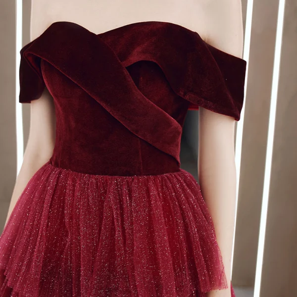 Fashion Burgundy Velour Winter Dancing Prom Dresses 2020 A-Line / Princess Off-The-Shoulder Short Sleeve Glitter Tulle Floor-Length / Long Cascading Ruffles Backless Formal Dresses