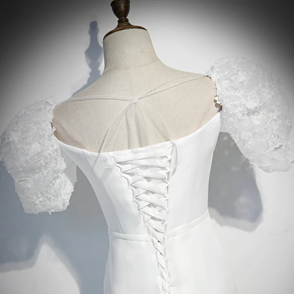 Vintage / Originale Blanche Robe De Soirée 2020 Trompette / Sirène Encolure Carrée Gonflée Manches Courtes Ceinture Appliques En Dentelle Tribunal Train Volants Dos Nu Robe De Ceremonie