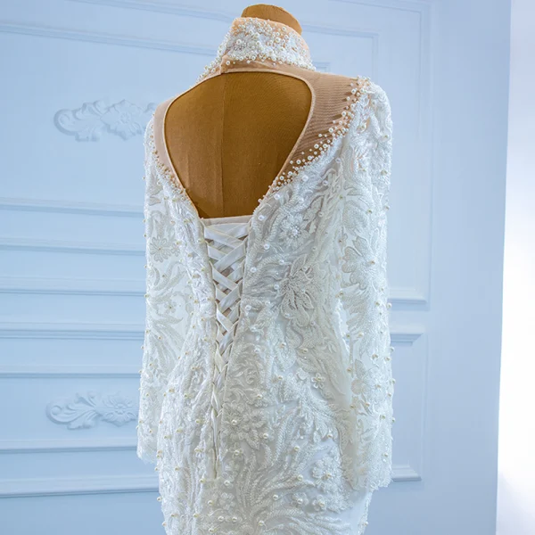 Luxe Blanche Transparentes La Mariée Robe De Mariée 2020 Trompette / Sirène Col Haut Manches Longues Dos Nu Fait main Perlage Perle Train De Balayage Volants