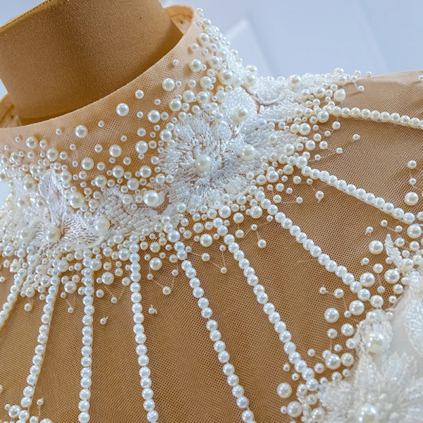 Luxe Blanche Transparentes La Mariée Robe De Mariée 2020 Trompette / Sirène Col Haut Manches Longues Dos Nu Fait main Perlage Perle Train De Balayage Volants