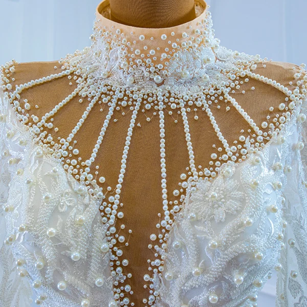 Luxe Blanche Transparentes La Mariée Robe De Mariée 2020 Trompette / Sirène Col Haut Manches Longues Dos Nu Fait main Perlage Perle Train De Balayage Volants