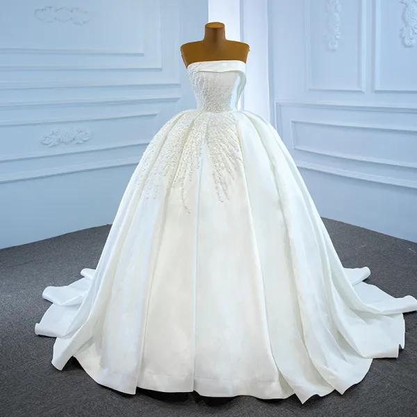 Luxury / Gorgeous White Satin Bridal Wedding Dresses 2020 Ball Gown Strapless Sleeveless Backless Handmade  Beading Pearl Chapel Train Ruffle