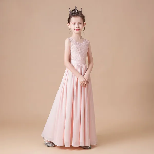 Eleganckie Różowy Perłowy Szyfon Ślub Sukienki Dla Dziewczynek 2020 Otoczka / Nadające Wycięciem Bez Rękawów Szarfa Długie Wzburzyć