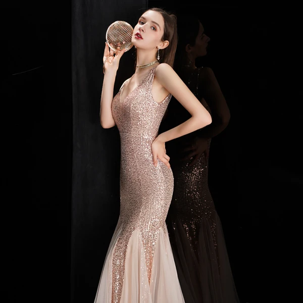 Schöne Rose Gold Pailletten Abendkleider 2020 Meerjungfrau Schultern Ärmellos Lange Rüschen Rückenfreies Festliche Kleider