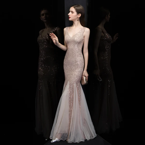 Schöne Rose Gold Pailletten Abendkleider 2020 Meerjungfrau Schultern Ärmellos Lange Rüschen Rückenfreies Festliche Kleider