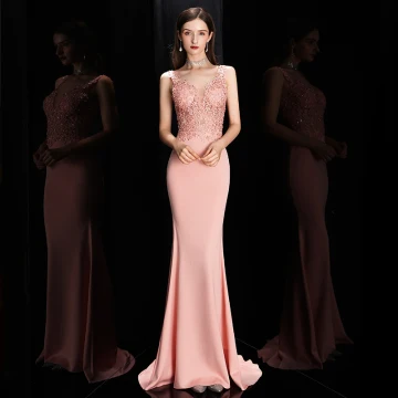 Illusion Perle Rose Percé Robe De Soirée 2020 Trompette Sirène Col V Profond Sans Manches Appliques En Dentelle Perlage Train De Balayage Volants Dos Nu Robe De Ceremonie
