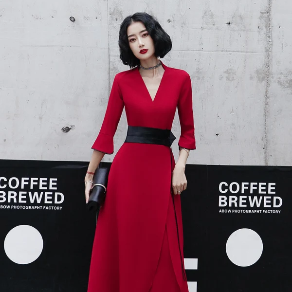 Chic / Belle Rouge Désinvolte Robe De Soirée 2020 Princesse V-Cou Manches de cloche Ceinture Longue Volants Robe De Ceremonie