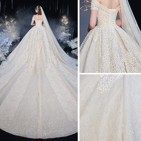 Bäst Champagne Brud Bröllopsklänningar 2020 Balklänning Av Axeln Korta ärm Halterneck Glittriga / Glitter Tyll Appliqués Spets Beading Cathedral Train Ruffle