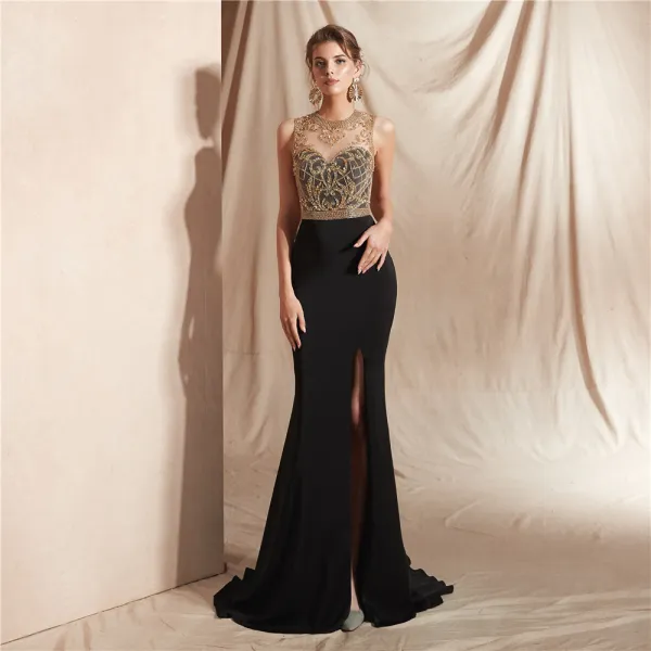 Wysokiej Klasy Czarne Przezroczyste Sukienki Wieczorowe 2020 Syrena / Rozkloszowane Wycięciem Bez Rękawów Frezowanie Podział Przodu Trenem Sweep Wzburzyć Sukienki Wizytowe