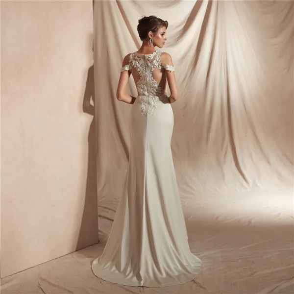 Abordable Ivoire Satin Transparentes La Mariée Robe De Mariée 2020 Trompette / Sirène V-Cou Manches Courtes Appliques En Dentelle Perlage Train De Balayage Volants