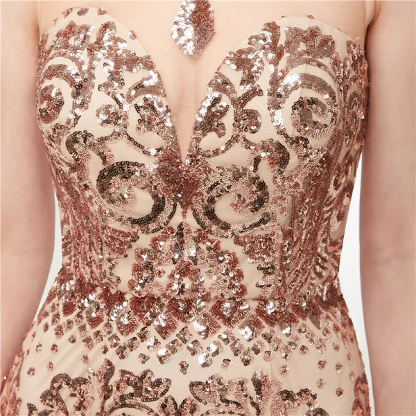 Sexy Transparentes Champagne Paillettes Robe De Soirée 2020 Trompette / Sirène Encolure Dégagée Sans Manches Train De Balayage Dos Nu Robe De Ceremonie