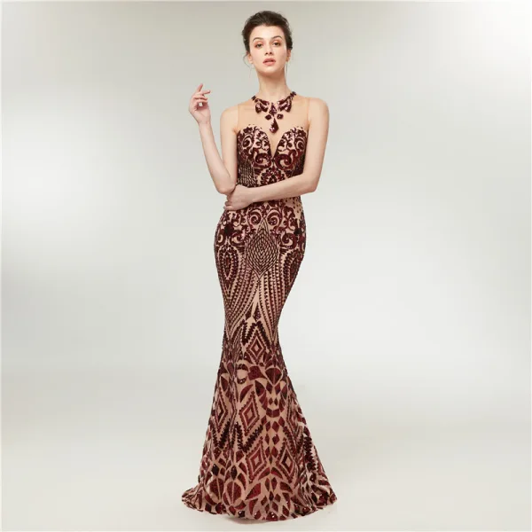 Sexy Transparentes Champagne Paillettes Robe De Soirée 2020 Trompette / Sirène Encolure Dégagée Sans Manches Train De Balayage Dos Nu Robe De Ceremonie