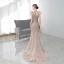 Luxe Champagne Tapis rouge Robe De Soirée 2020 Trompette / Sirène Col v profond Sans Manches Plumes Perlage Train De Balayage Volants Dos Nu Robe De Ceremonie