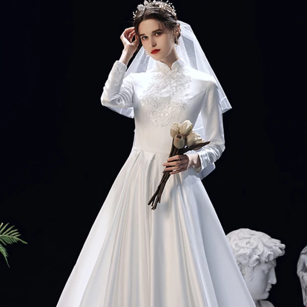 Modest  Muslim White Satin Winter Bridal Wedding Dresses 2020 A-Line / Princess High Neck Long Sleeve Appliques Lace Sweep Train Ruffle