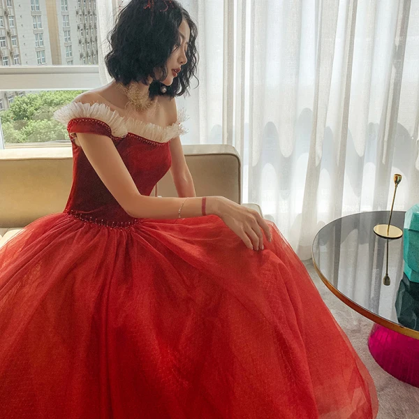 Vintage / Retro Red Dancing Prom Dresses 2021 Princess Off-The-Shoulder Short Sleeve Beading Floor-Length / Long Ruffle Backless Formal Dresses