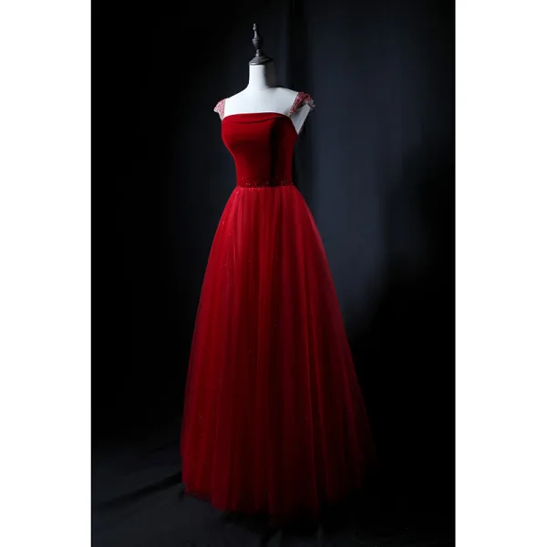 Chic / Beautiful Burgundy Dancing Prom Dresses 2021 A-Line / Princess Shoulders Sleeveless Beading Floor-Length / Long Ruffle Backless Formal Dresses