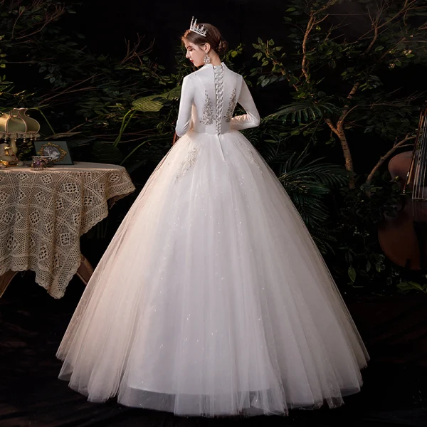 Affordable Ivory Outdoor / Garden Winter Wedding Dresses 2021 Ball Gown V-Neck Long Sleeve Appliques Lace Sequins Glitter Tulle Floor-Length / Long Ruffle