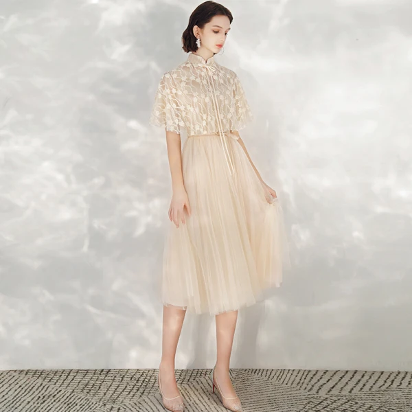 Abordable Champagne Robe Demoiselle D'honneur 2021 Princesse Dos Nu Appliques En Dentelle Ceinture Thé Longueur Volants