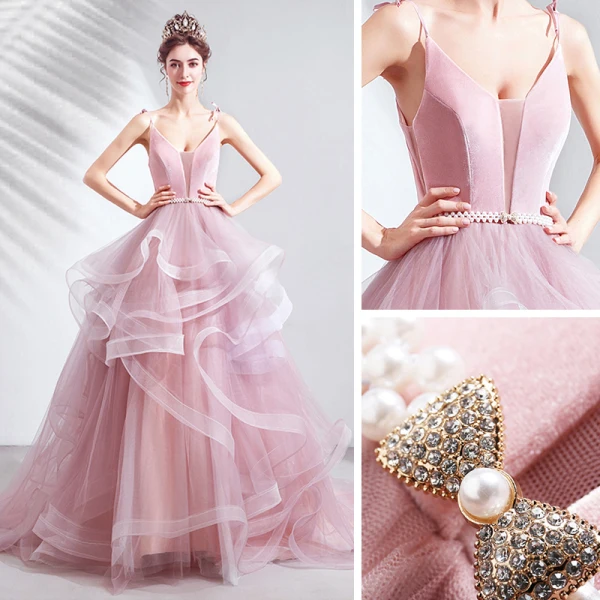 Atemberaubend Rosa Prinzessin Ballkleider 2021 Spaghettiträger Tiefer V-Ausschnitt Ärmellos Perle Schleife Stoffgürtel Rückenfreies Rüschen Hof-Schleppe Festliche Kleider