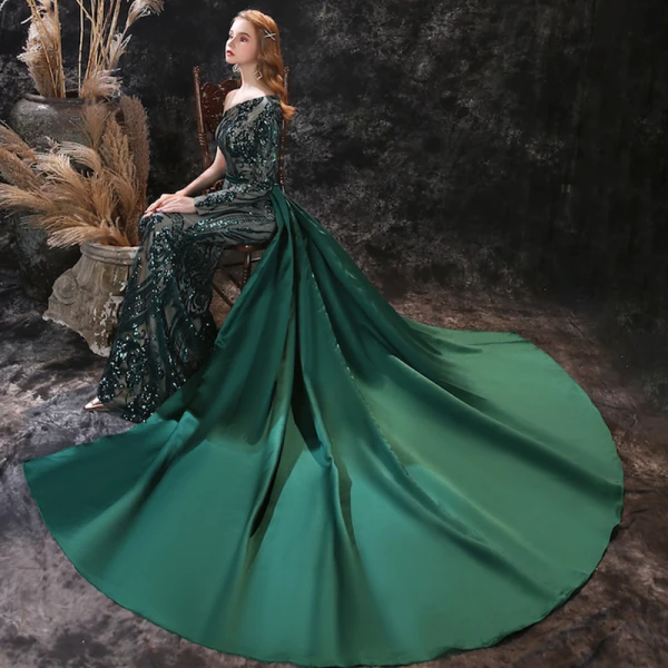 Scintillantes Vert Foncé Satin Tapis rouge Robe De Soirée 2021 Trompette / Sirène Une épaule Manches Longues Ceinture Paillettes Tribunal Train Volants Dos Nu Robe De Ceremonie