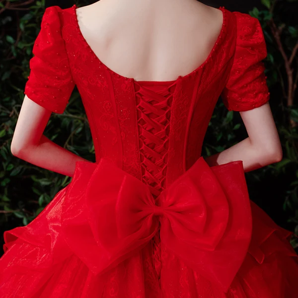 Vintage / Originale Rouge La Mariée Robe De Mariée 2021 Robe Boule Encolure Carrée Gonflée Manches Courtes Dos Nu Appliques En Dentelle Perlage Paillettes Cathedral Train Volants