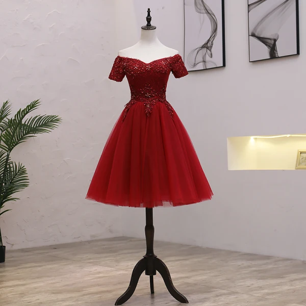 Fashion Burgundy Party Dresses 2021 A-Line / Princess Off-The-Shoulder Short Sleeve Beading Knee-Length Ruffle Backless Formal Dresses Fashion Burgundy Party Dresses 2021 A-Line / Princess Off-The-Shoulder Short Sleeve Beading Knee-Length Ruffle Backless Formal Dresses