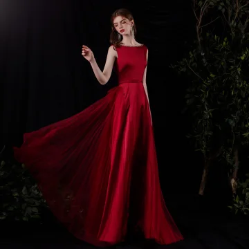 Mode Bordeaux Satin Dansant Robe De Bal 2021 Princesse Encolure Carrée Sans Manches Perlage Ceinture Longue Volants Dos Nu Robe De Ceremonie