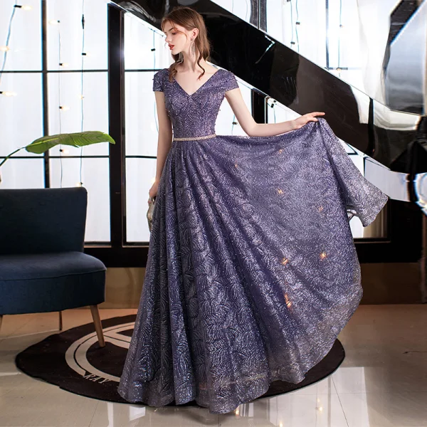 Bling Bling Purple Balklänningar 2021 Prinsessa V-Hals Korta ärm Skärp Beading Pärla Glittriga / Glitter Tyll Långa Ruffle Halterneck