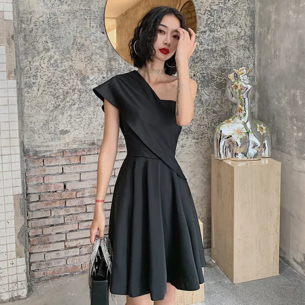 Modest / Simple Black Party Dresses 2021 A-Line / Princess One-Shoulder Sleeveless Short Ruffle Backless Formal Dresses