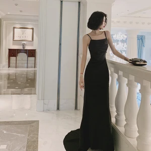 Modest Simple Black Evening Dresses 2021 Trumpet Mermaid Spaghetti Straps Sleeveless Sweep Train Ruffle Backless Formal Dresses