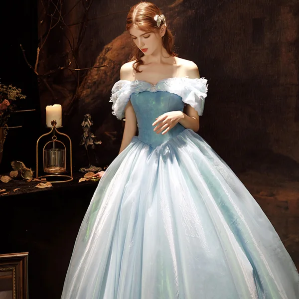 Aschenputtel Himmelblau Organza Tanzen Ballkleider 2021 Ballkleid Off Shoulder Kurze Ärmel Schmetterling Pailletten Lange Rüschen Rückenfreies Festliche Kleider