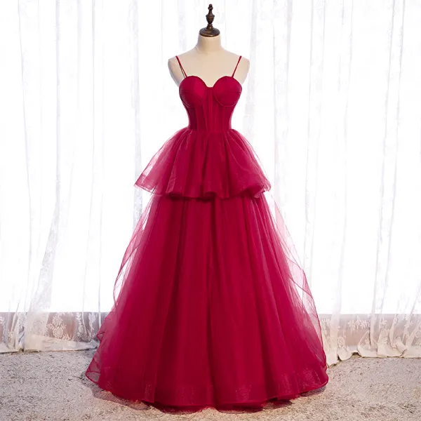 Elegant Burgundy Corset Prom Dresses 2021 Ball Gown Spaghetti Straps Sleeveless Court Train Ruffle Backless Formal Dresses