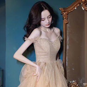 Scintillantes Champagne Dansant Robe De Bal 2021 Princesse Bretelles Spaghetti Manches Courtes Perlage Glitter Tulle Longue Volants Dos Nu Robe De Ceremonie