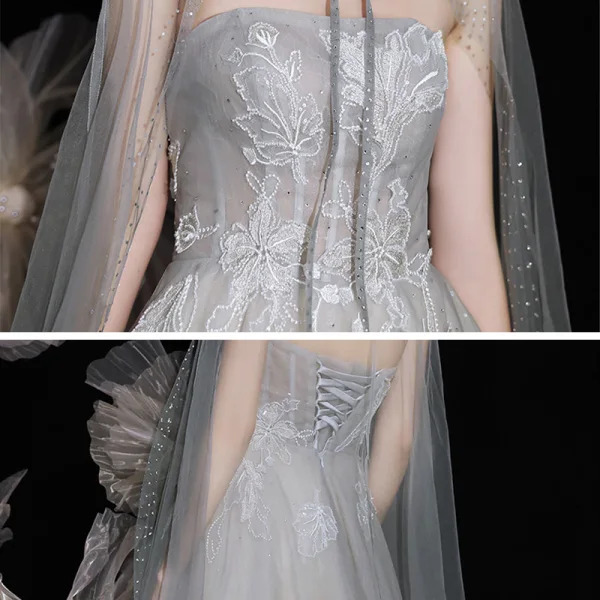 Charmant Gris Dansant Robe De Bal Avec Cape 2021 Princesse Bustier Sans Manches Appliques En Dentelle Perlage Paillettes Glitter Tulle Longue Volants Dos Nu Robe De Ceremonie