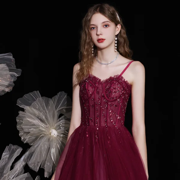Best Burgundy Engagement Prom Dresses 2021 A-Line / Princess Spaghetti Straps Sleeveless Beading Sequins Glitter Tulle Floor-Length / Long Ruffle Backless Formal Dresses