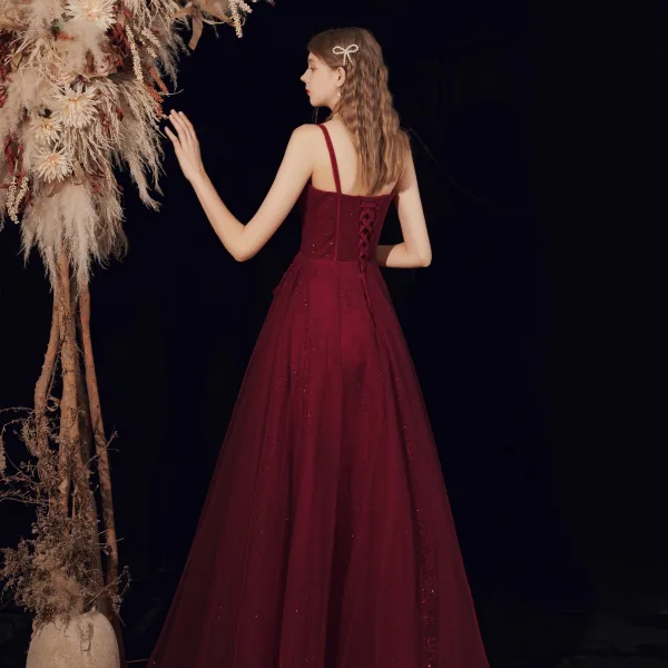 Bling Bling Burgundy Dancing Prom Dresses 2021 A-Line / Princess Spaghetti Straps Sleeveless Beading Floor-Length / Long Ruffle Backless Formal Dresses