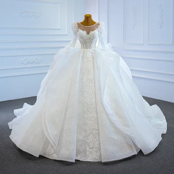 Luxe Blanche Gonflée La Mariée Robe De Mariée 2021 Robe Boule Transparentes Encolure Dégagée Manches Longues Dos Nu Appliques En Dentelle Perlage Chapel Train Volants