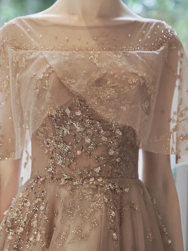 Bling Bling Champagne Transparentes Robe De Bal 2021 Princesse Encolure Carrée Sans Manches Perlage Glitter Appliques Train De Balayage Volants Dos Nu Robe De Ceremonie