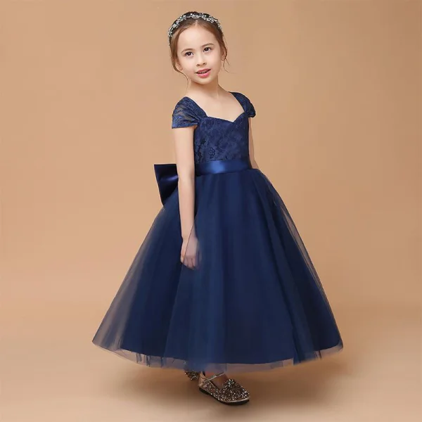 Classic Navy Blue Lace Birthday Flower Girl Dresses 2021 Ball Gown Square Neckline Short Sleeve Backless Bow Sash Ankle Length Ruffle