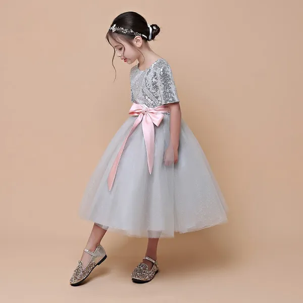 Fashion Silver Flower Girl Dresses 2021 Ball Gown Scoop Neck Short Sleeve Sequins Sash Tea-length Ruffle